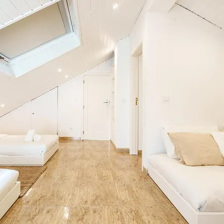 Charming Apartment-1 Minute To The Apartment *