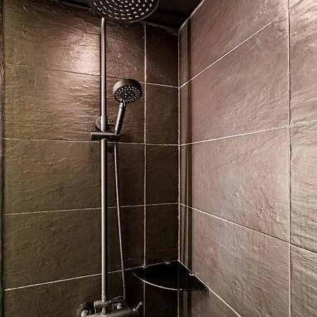 Apartamento Charming Apartment-1 Minute To The