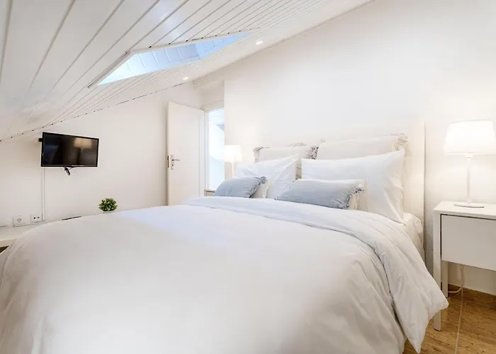 Charming Apartment-1 Minute To The Apartmán